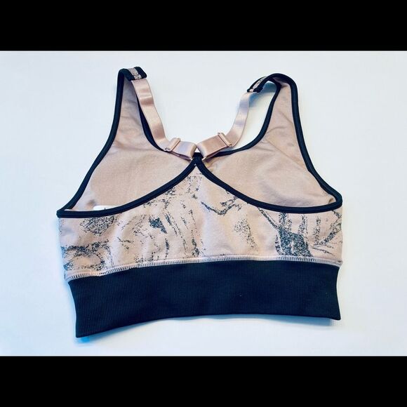 Fabletics Eliza Seamless Sports Bra Removable Padding Size XS - Picture 8 of 12